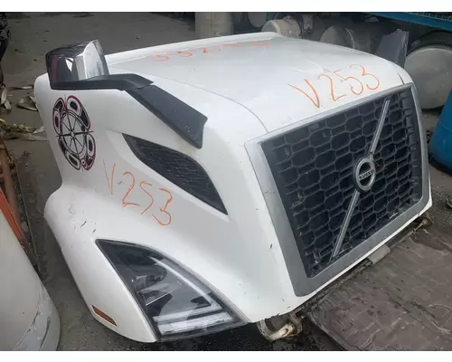 VOLVO VNR Hood