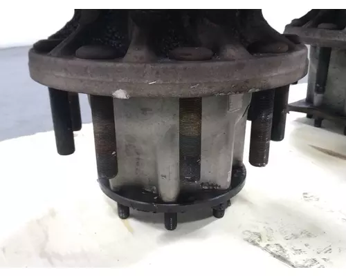 VOLVO VNR Hub
