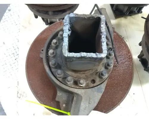 VOLVO VNR Hub
