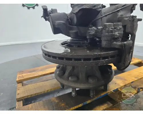VOLVO VNR Hub