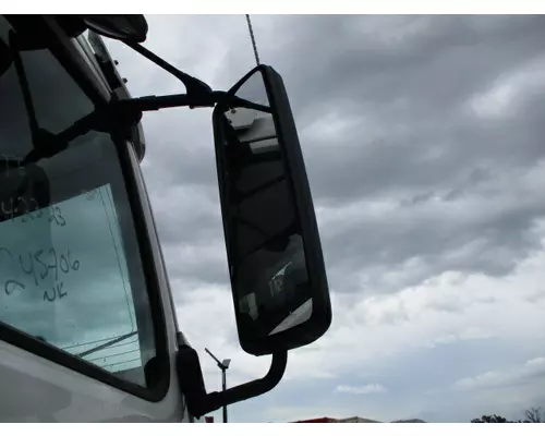 VOLVO VNR MIRROR ASSEMBLY CABDOOR