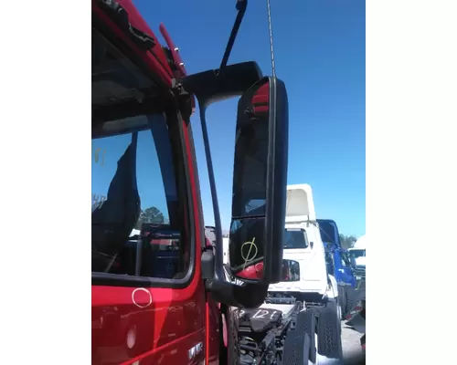 VOLVO VNR MIRROR ASSEMBLY CABDOOR