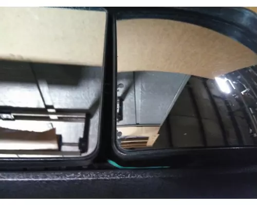 VOLVO VNR MIRROR ASSEMBLY CABDOOR