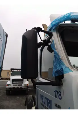 VOLVO VNR MIRROR ASSEMBLY CAB/DOOR