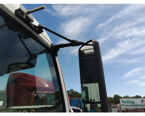 VOLVO VNR MIRROR ASSEMBLY CABDOOR