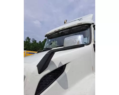 VOLVO VNR MIRROR ASSEMBLY FENDERHOOD