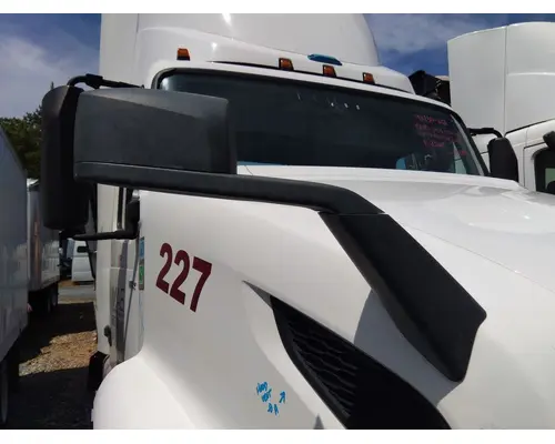 VOLVO VNR MIRROR ASSEMBLY FENDERHOOD
