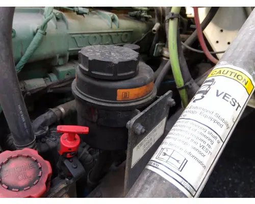 VOLVO VNR POWER STEERING RESERVOIR