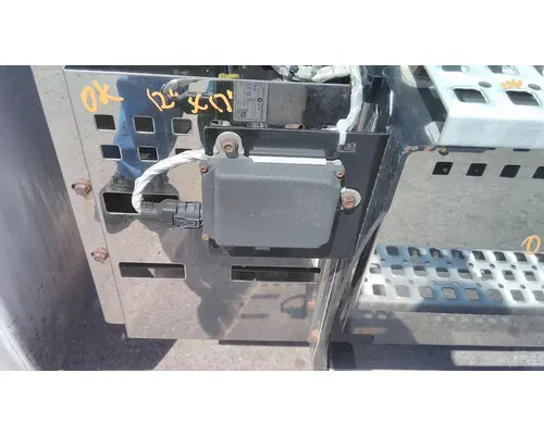 VOLVO VNR RADAR ANTI-COLLISION MODULE