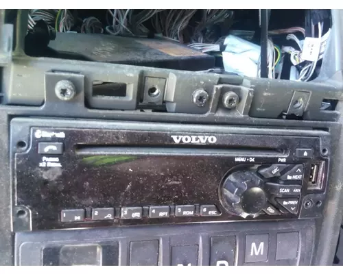 VOLVO VNR RADIO AMFMBLUETOOTH