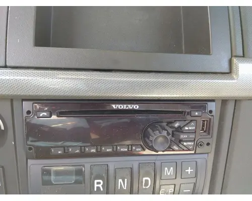 VOLVO VNR RADIO AMFMBLUETOOTH