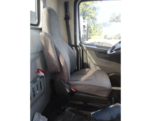 VOLVO VNR SEAT, FRONT