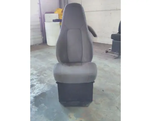 VOLVO VNR SEAT, FRONT