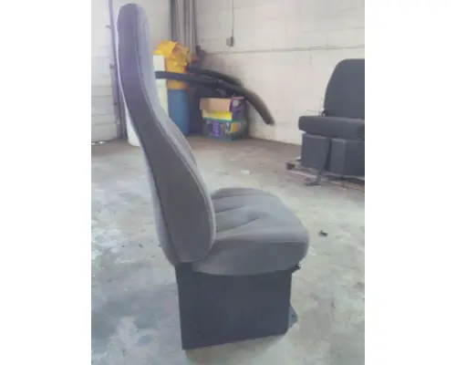 VOLVO VNR SEAT, FRONT
