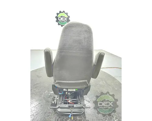 VOLVO VNR Seat, Front