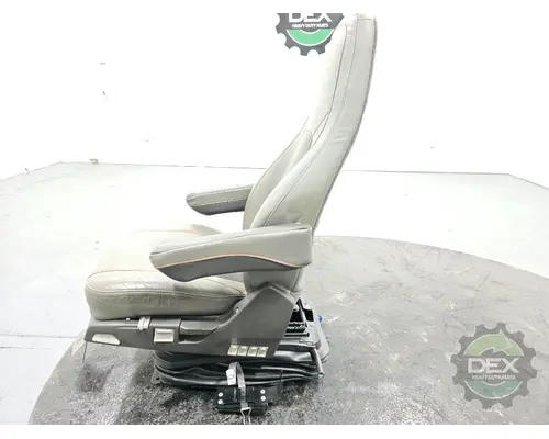 VOLVO VNR Seat, Front