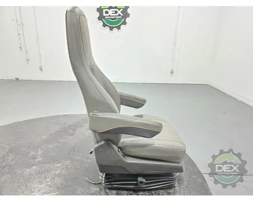 VOLVO VNR Seat, Front
