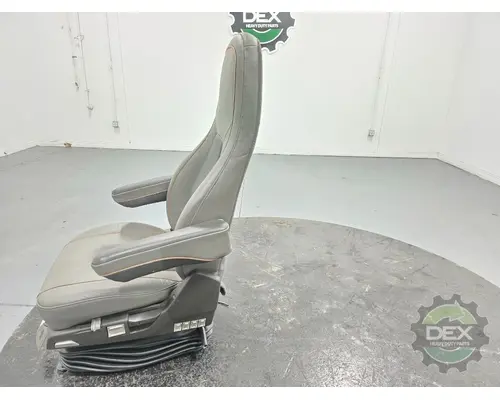 VOLVO VNR Seat, Front
