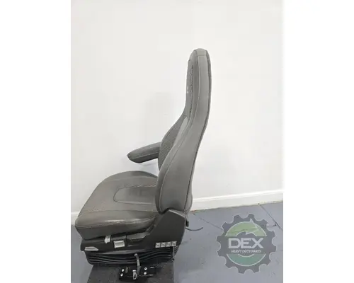 VOLVO VNR Seat, Front