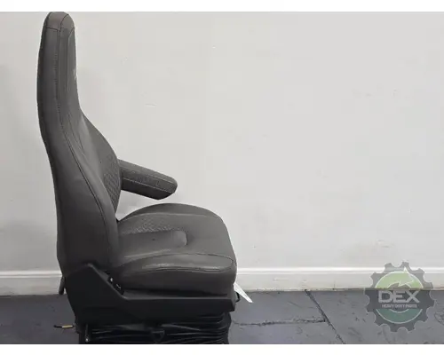 VOLVO VNR Seat, Front
