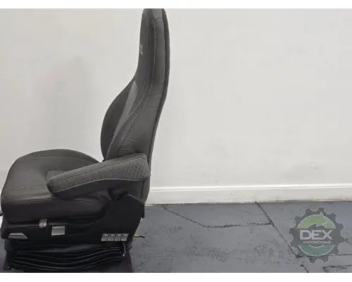 VOLVO VNR Seat, Front