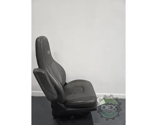 VOLVO VNR Seat, Front