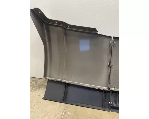 VOLVO VNR Sleeper Fairing