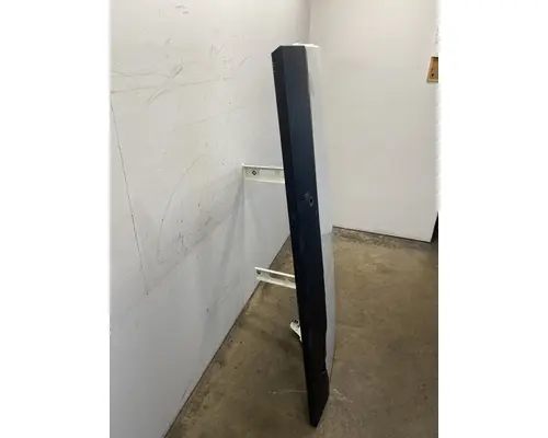 VOLVO VNR Sleeper Fairing