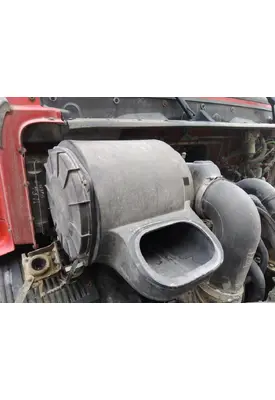 VOLVO VN AIR CLEANER