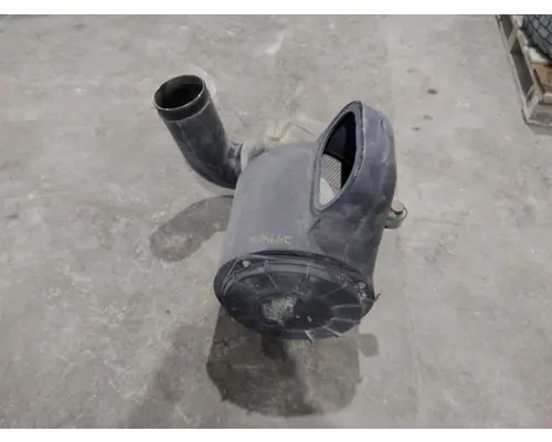 VOLVO VN AIR CLEANER