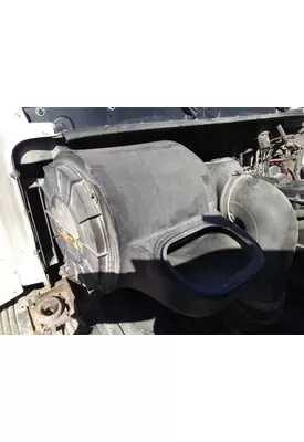 VOLVO VN AIR CLEANER