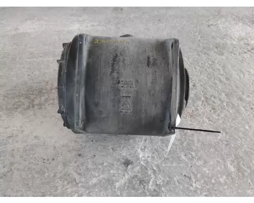 VOLVO VN AIR CLEANER