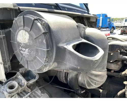 VOLVO VN Air Cleaner