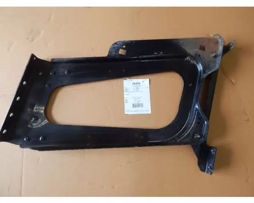 VOLVO VN Bracket, Side Skirt