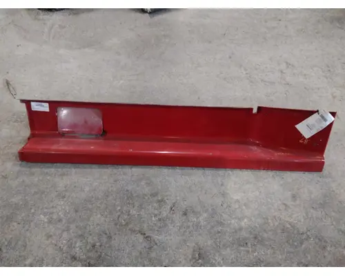 VOLVO VN CAB SKIRTSIDE FAIRING