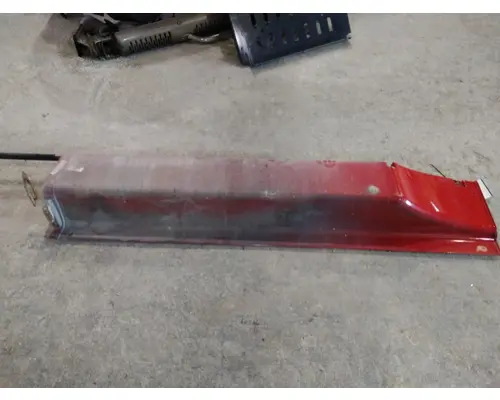 VOLVO VN CAB SKIRTSIDE FAIRING