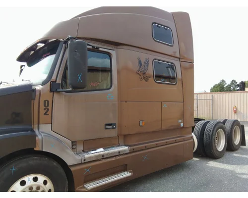 VOLVO VN CAB