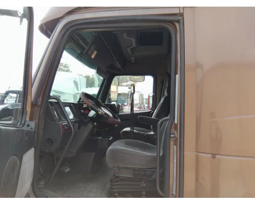 VOLVO VN CAB