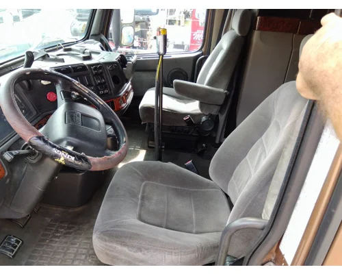 VOLVO VN CAB
