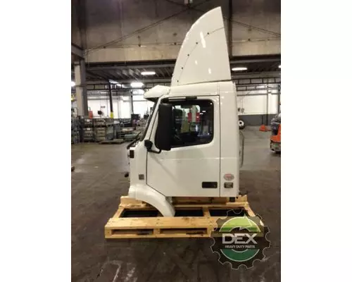 VOLVO VN Cab