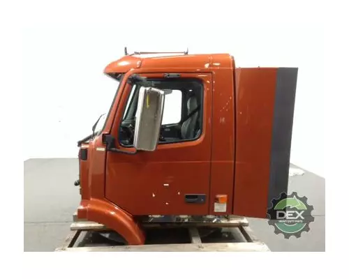 VOLVO VN Cab
