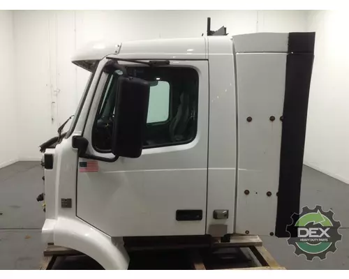 VOLVO VN Cab