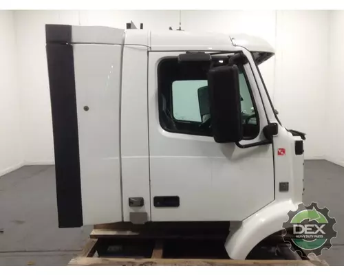 VOLVO VN Cab