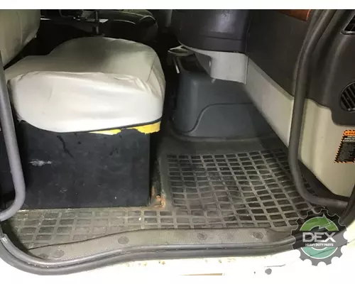 VOLVO VN Cab