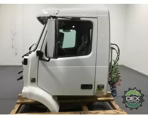 VOLVO VN Cab