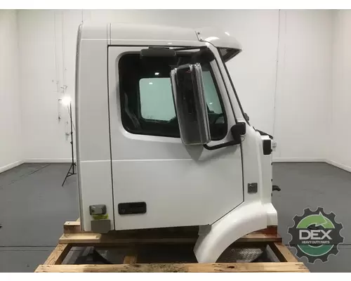 VOLVO VN Cab
