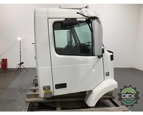 VOLVO VN Cab