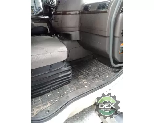 VOLVO VN Cab