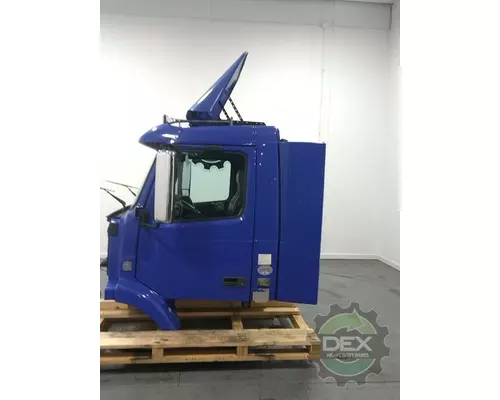 VOLVO VN Cab