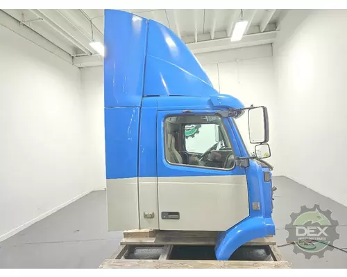VOLVO VN Cab